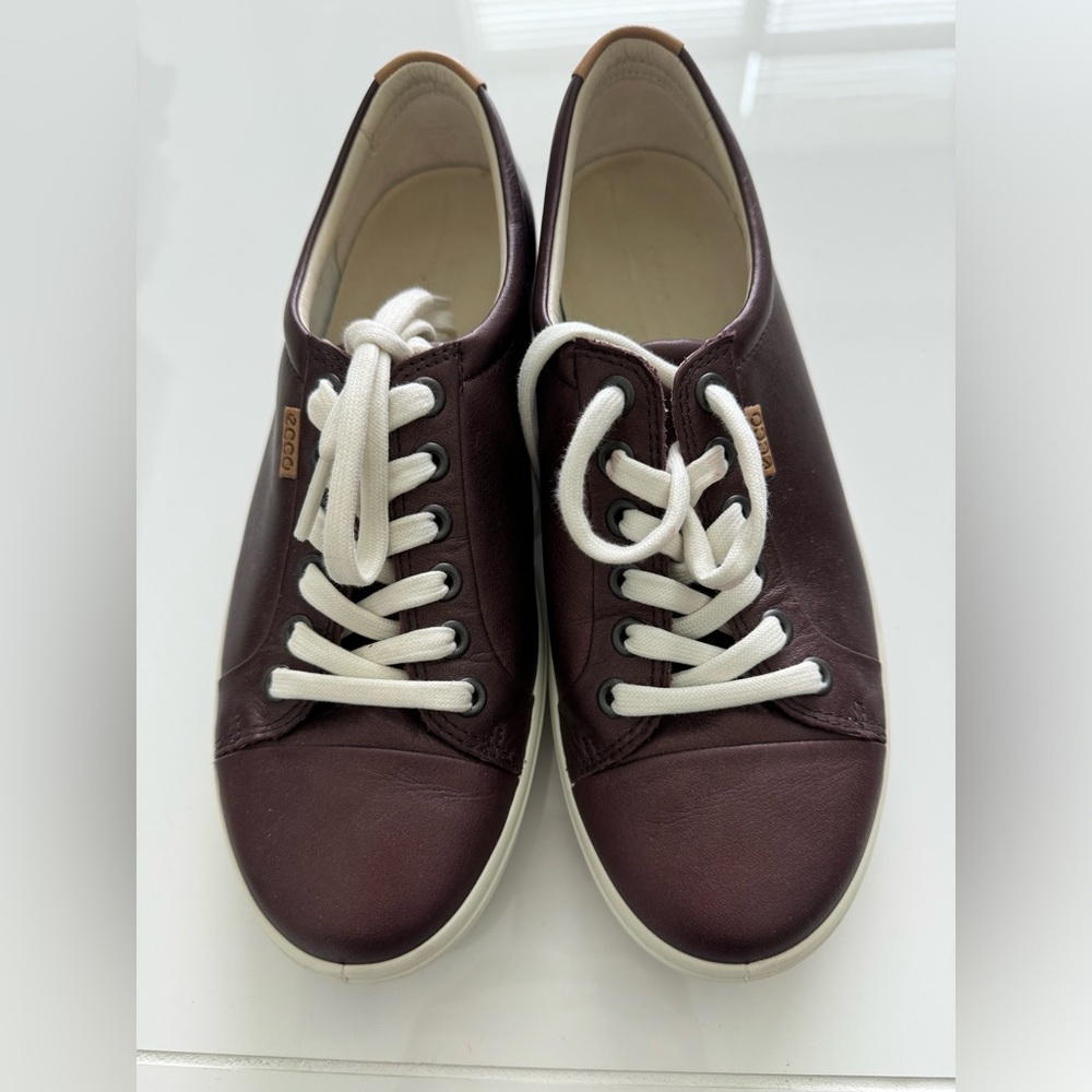 Ecco Women's Sneakers in Dark Brown and White